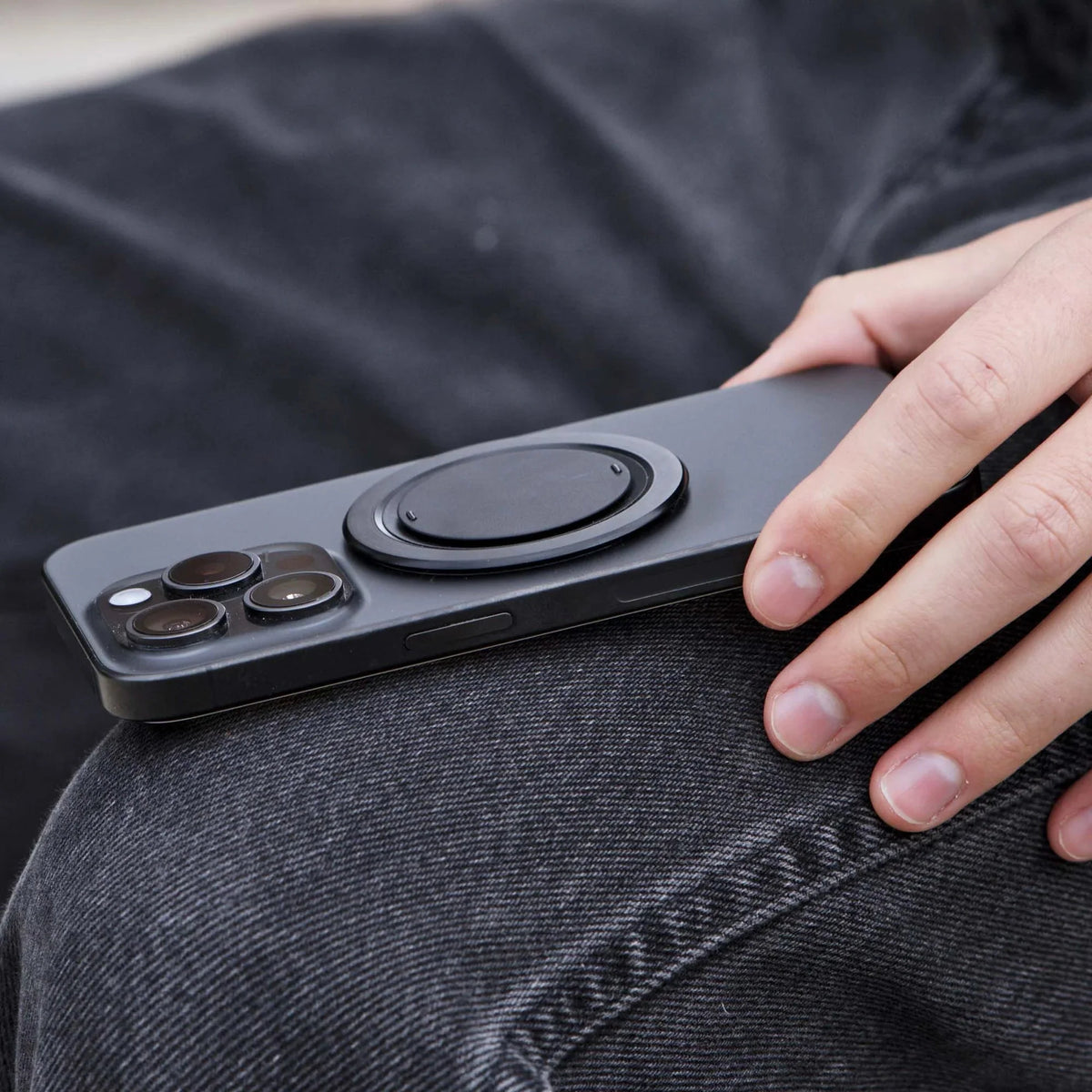 Glaze Grip — MagSafe-Compatible Magnetic Ring Stand